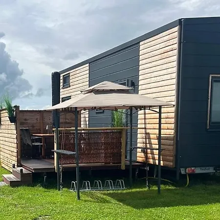 Tinyhaus Elbers * שיליג