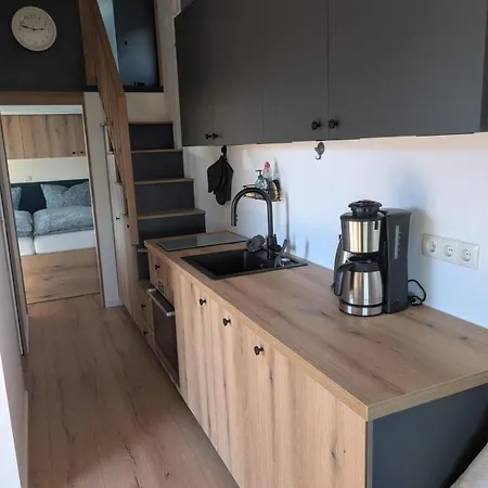 Tinyhaus Elbers *